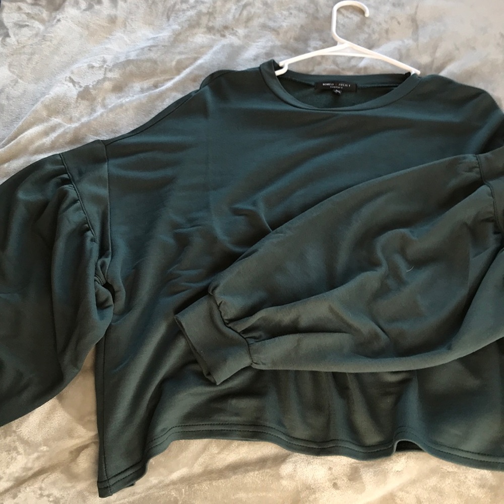 Green puff sleeve sweater